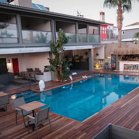 Qzen House Alaçatı Çeşme